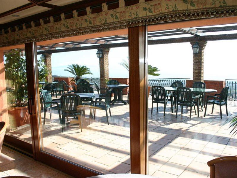 Hotel Primavera Dell'etna 3*